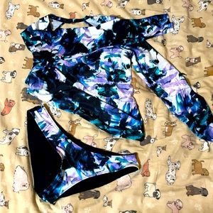 Fabletics Swim Set - Rashguard and Bottoms